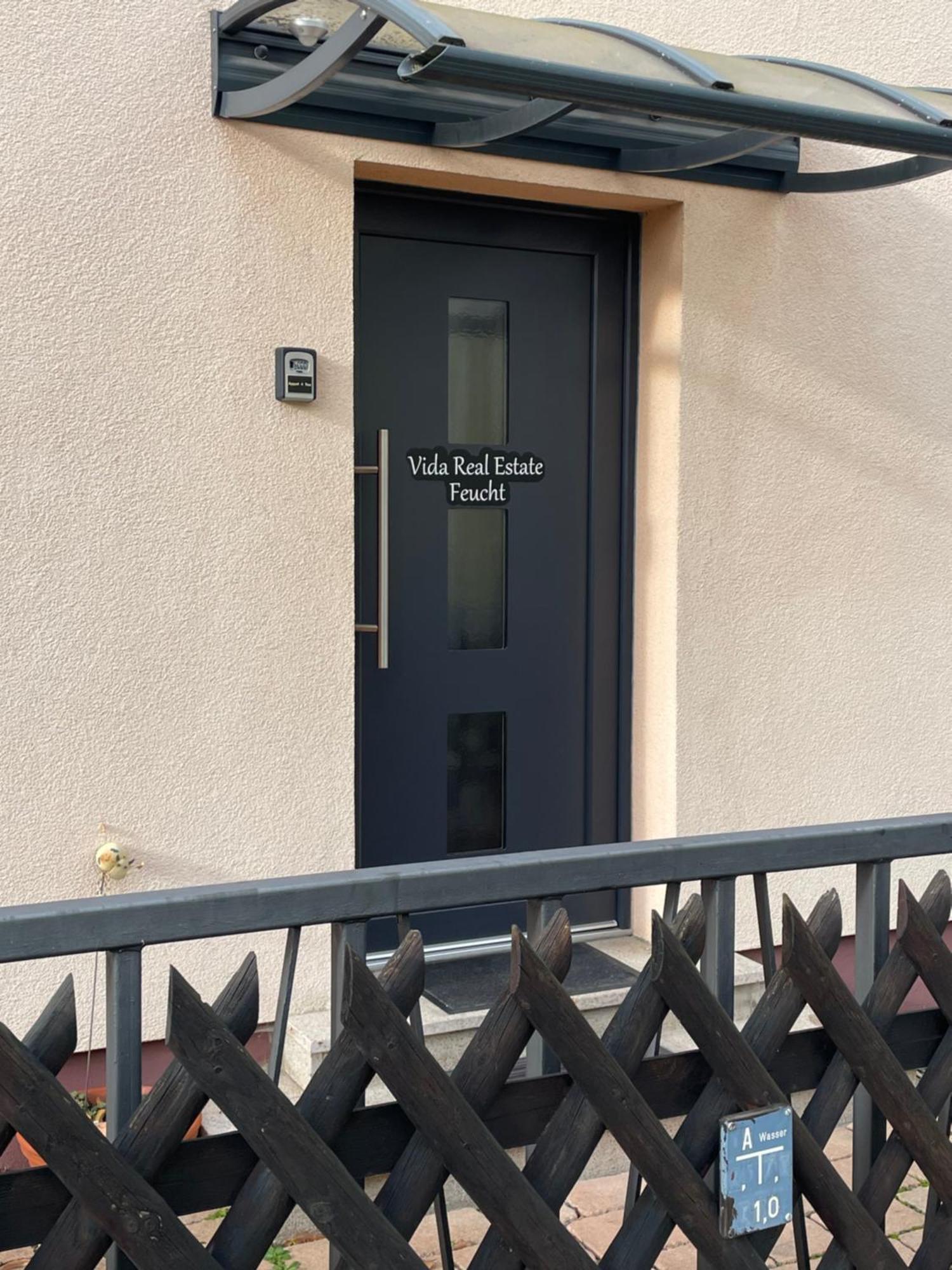 Vida Real Estate Feucht 아파트 외부 사진